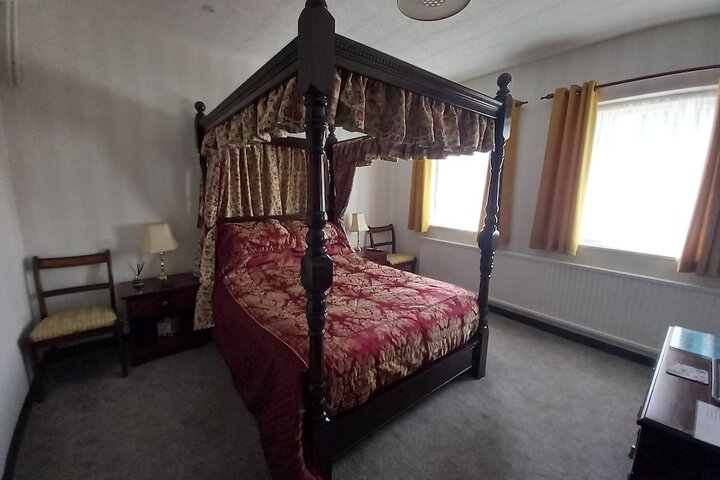 Room 3 of 24