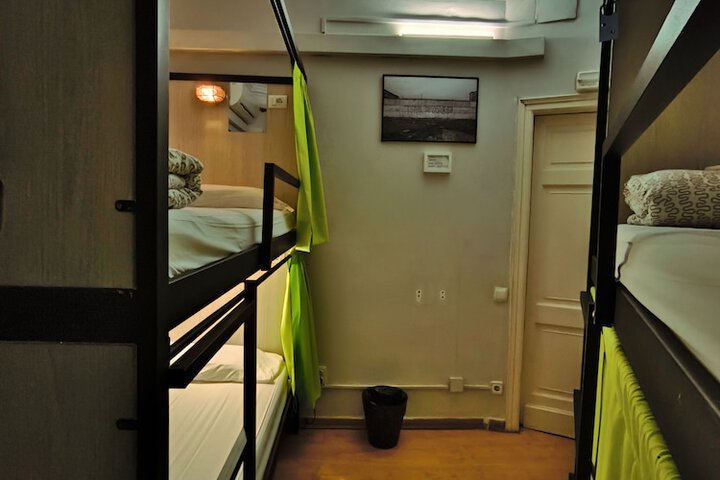 Room 26 of 71