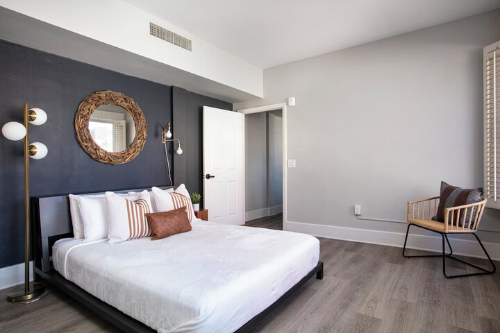 Room 56 of 200