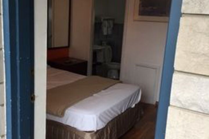 Room 19 of 44