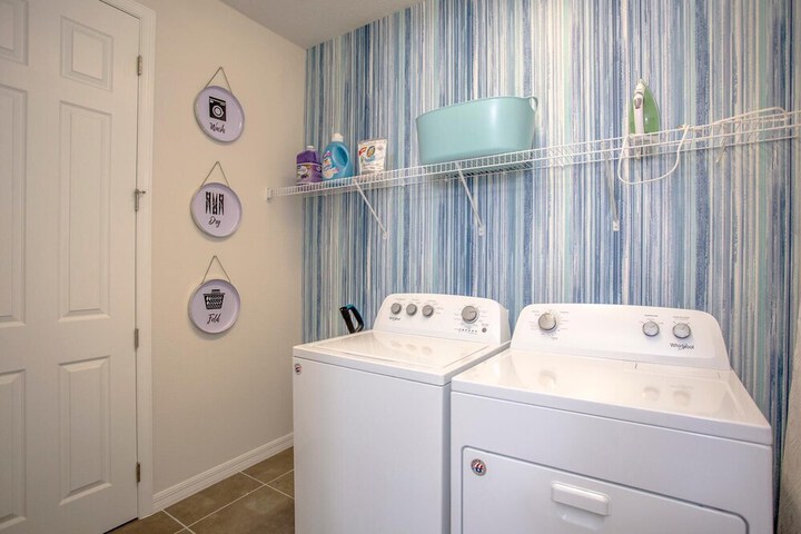 Laundry 49 of 78