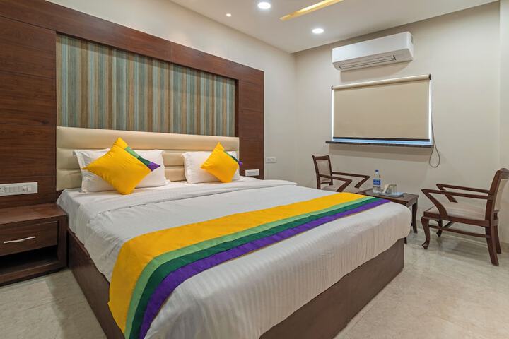 Room 21 of 32