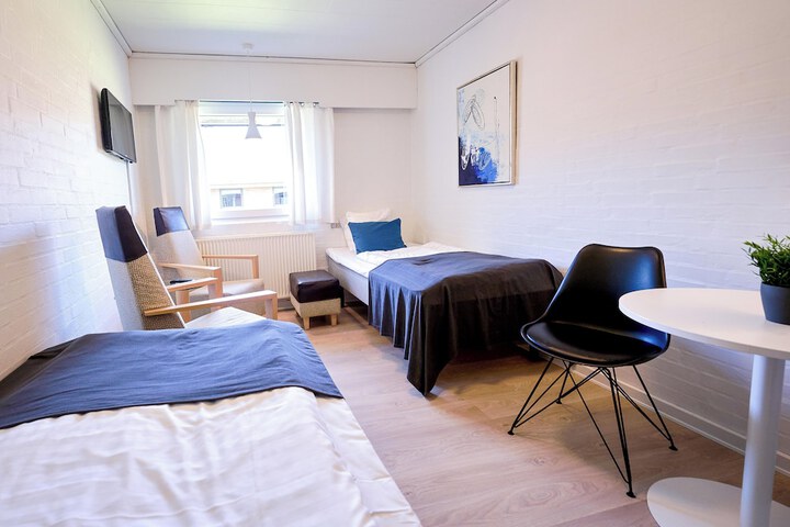Room 5 of 28