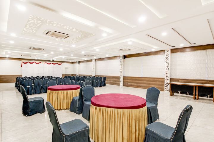 Business Center 5 of 24