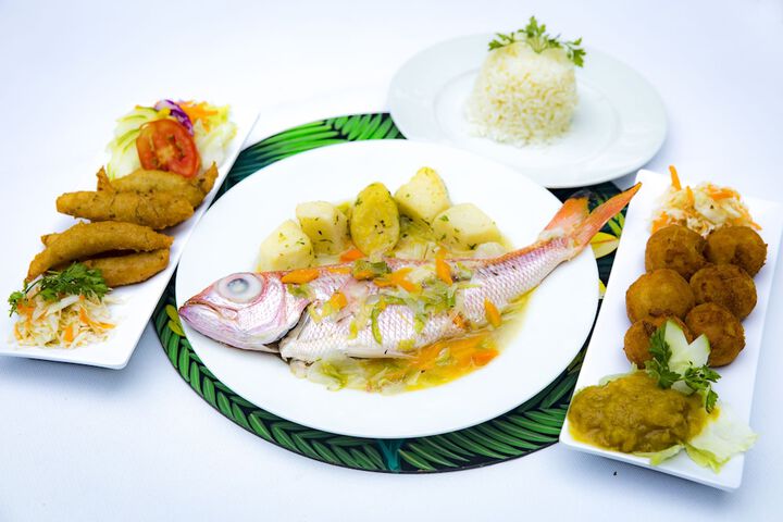 Dining 34 of 57