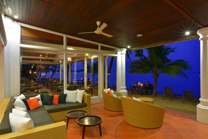 Lounge 115 of 183