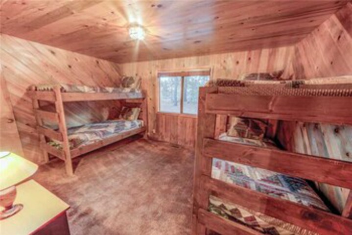 Room 15 of 18