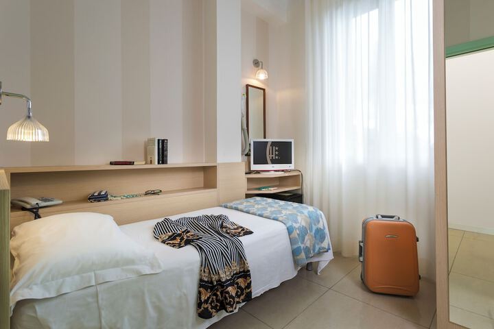 Room 50 of 89