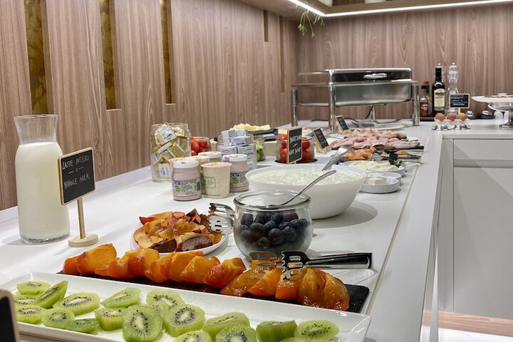 Dining 66 of 89