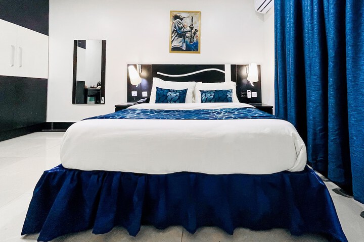 Room 16 of 25