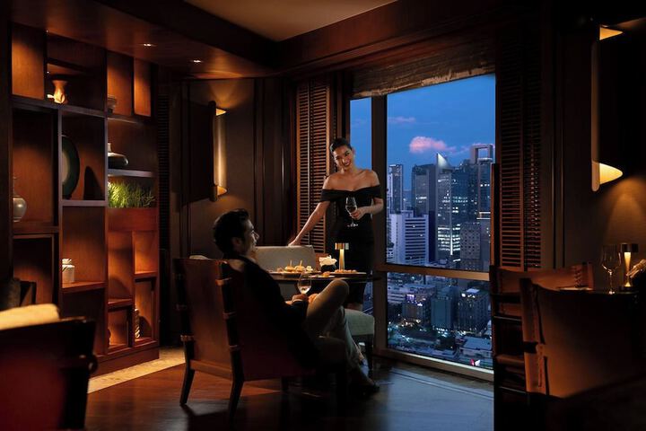 Lounge 87 of 96