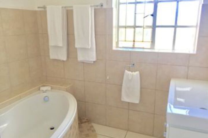 Room 16 of 164