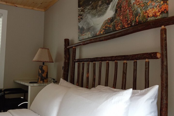 Room 10 of 83