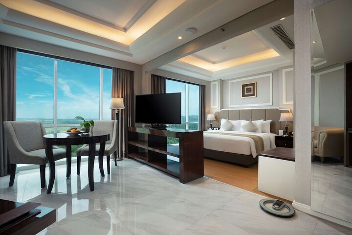 Room 16 of 112