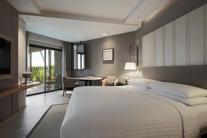 Room 21 of 122