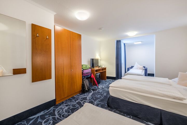 Room 18 of 39