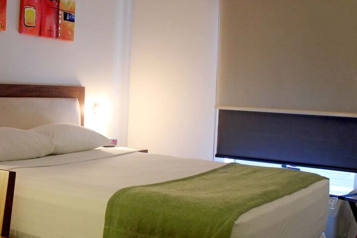 Room 14 of 66