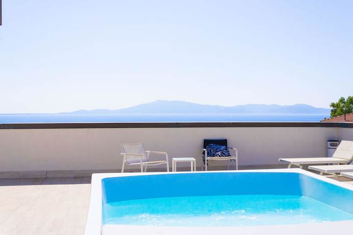 Pool 57 of 136