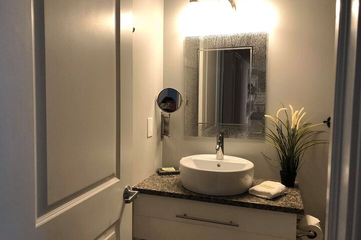 Room 52 of 74