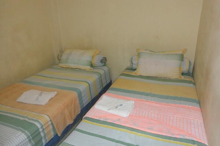 Room 10 of 39