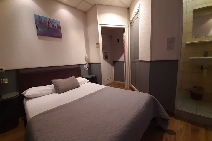 Room 51 of 90