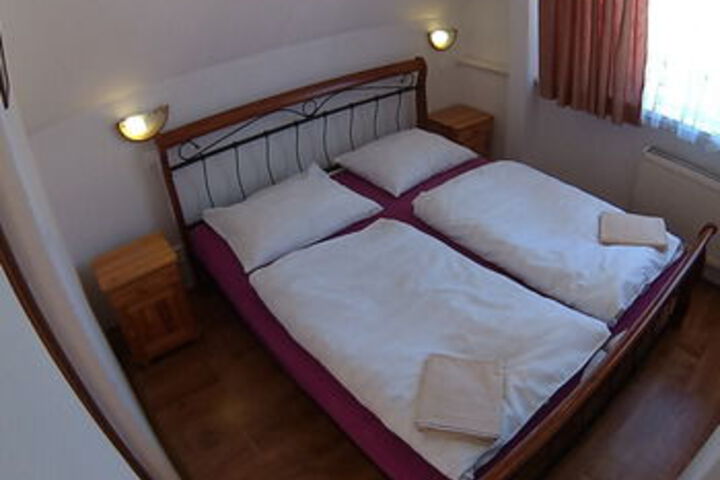 Room 16 of 69