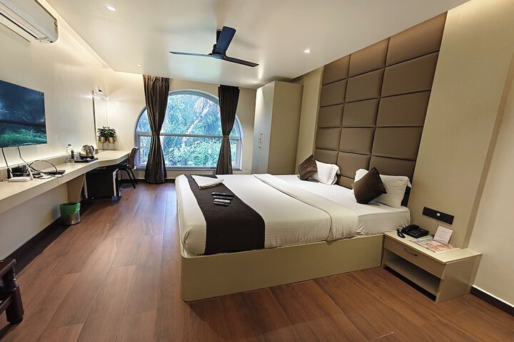 Room 36 of 90