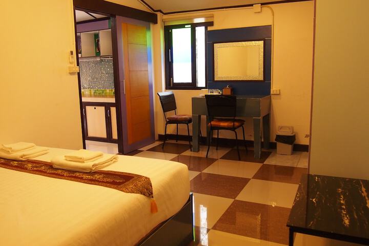 Room 4 of 45