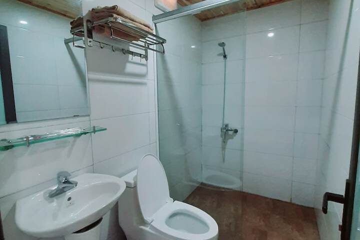 Room 15 of 20