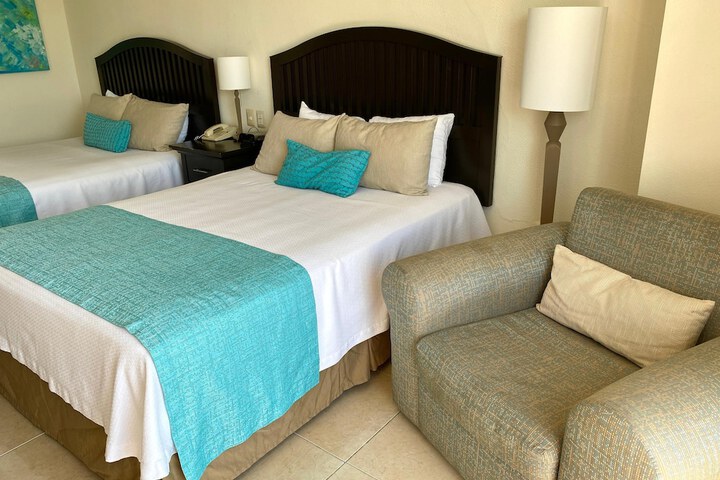 Room 8 of 50
