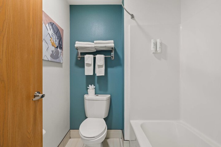 Room 18 of 34