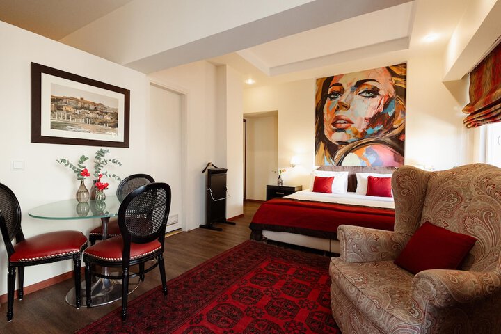 Room 93 of 139
