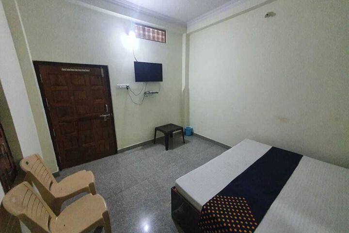 Room 2 of 13