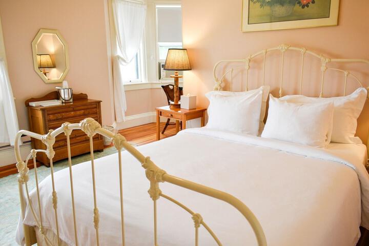Room 116 of 290