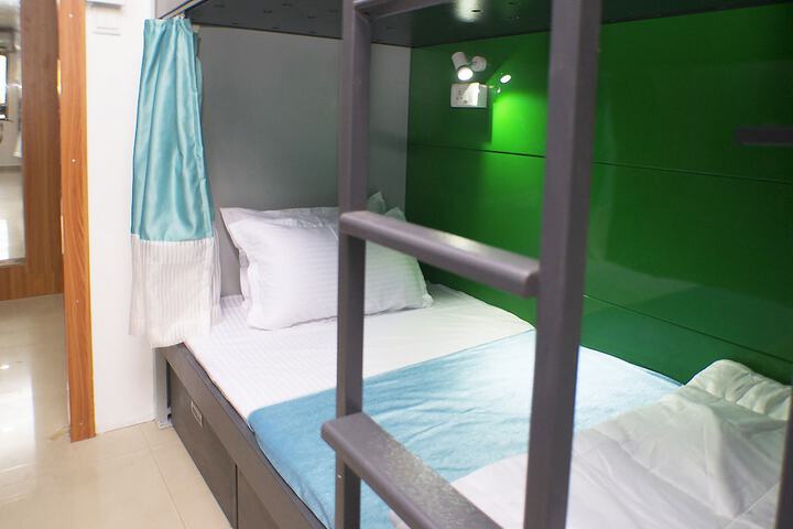 Room 13 of 29