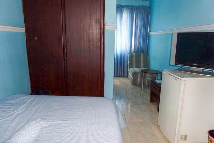 Room 12 of 50