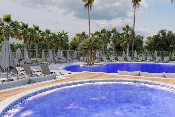 Pools & Facilities