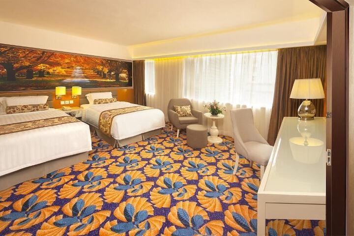 Room 28 of 80