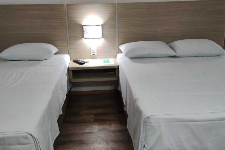 Room 10 of 12