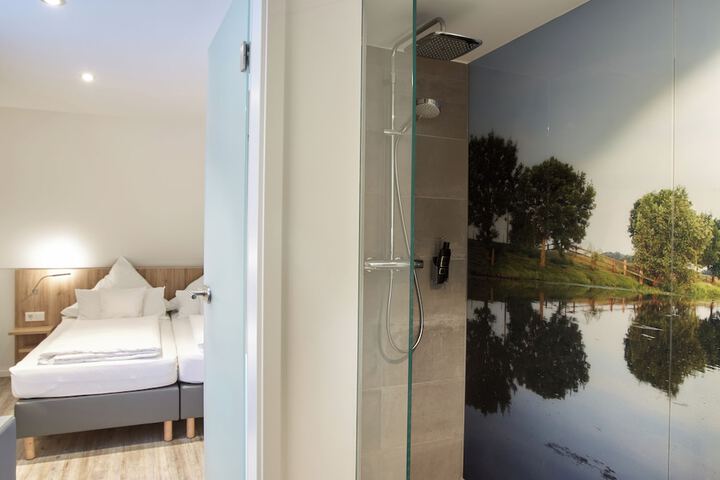 Room 14 of 29
