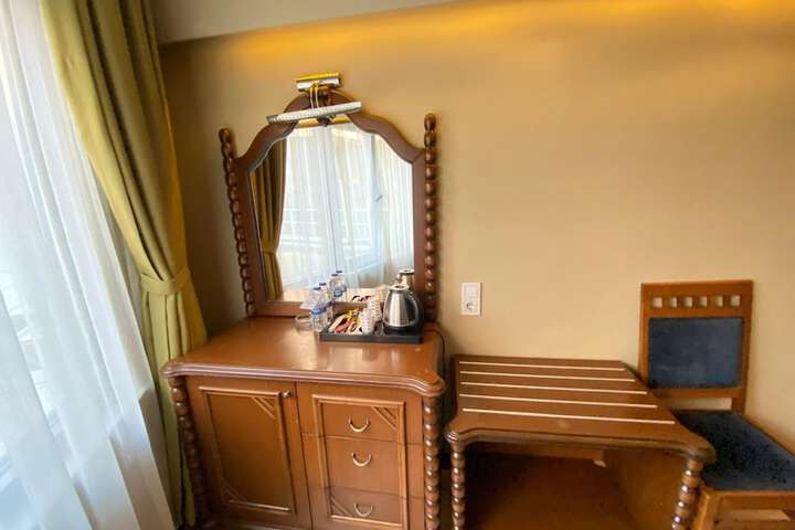 Room 14 of 46