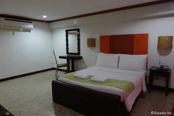 Room 28 of 46