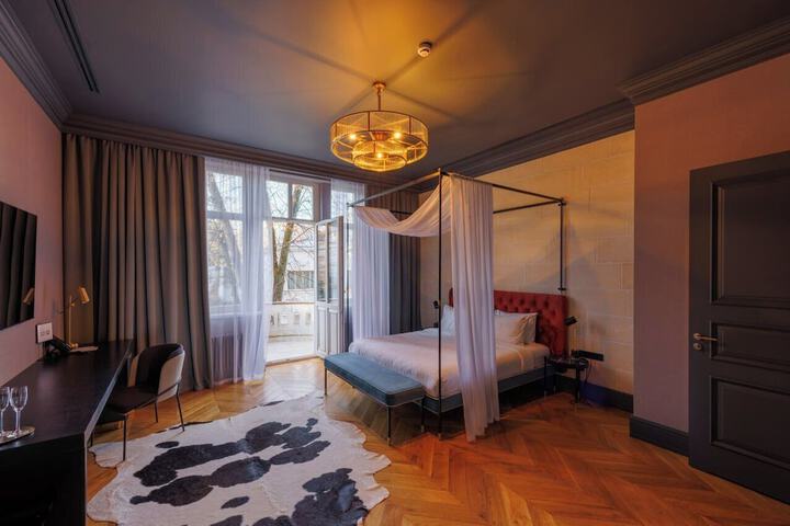 Room 20 of 73