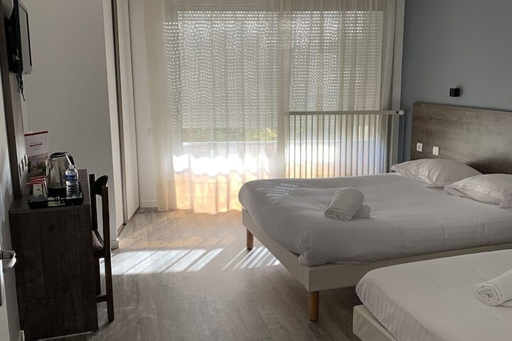 Room 6 of 20