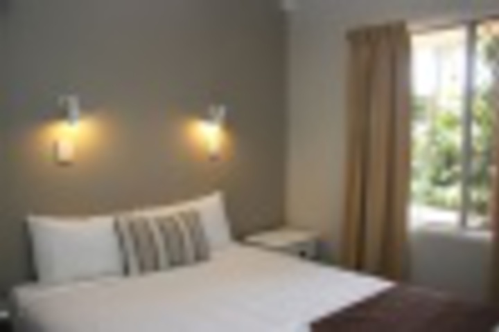 Room 303 of 336