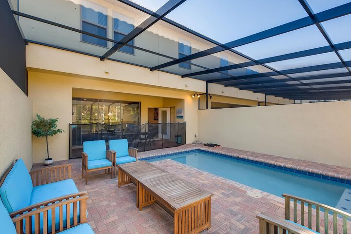 Pool 38 of 46