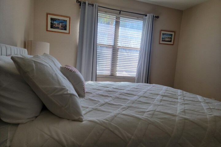 Room 20 of 34