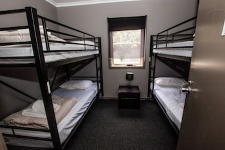Room 22 of 243