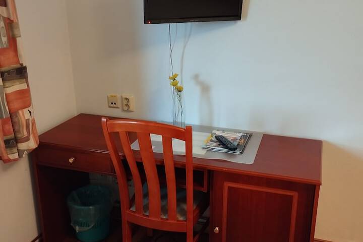 Room 56 of 140