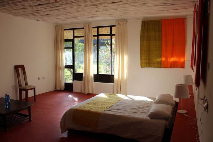 Room 14 of 83
